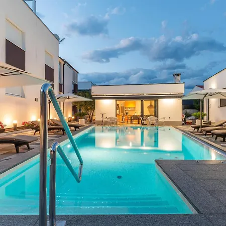 Amazing In With House Sea View * Privlaka (Zadar)